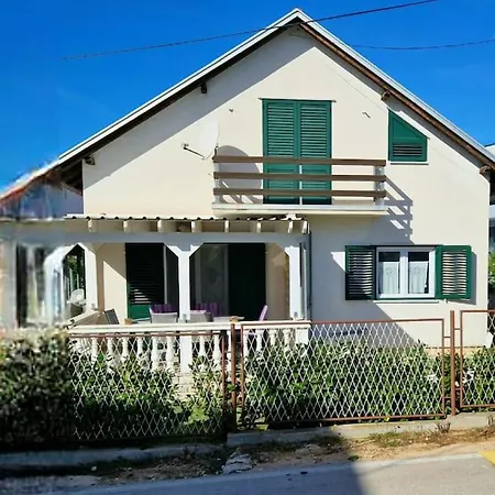 Apartment Simona Tribunj