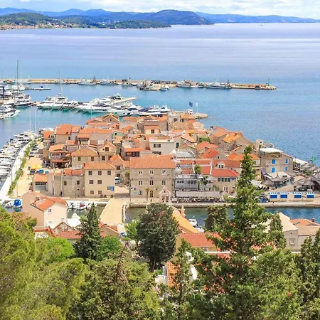 Simona Tribunj דירה *