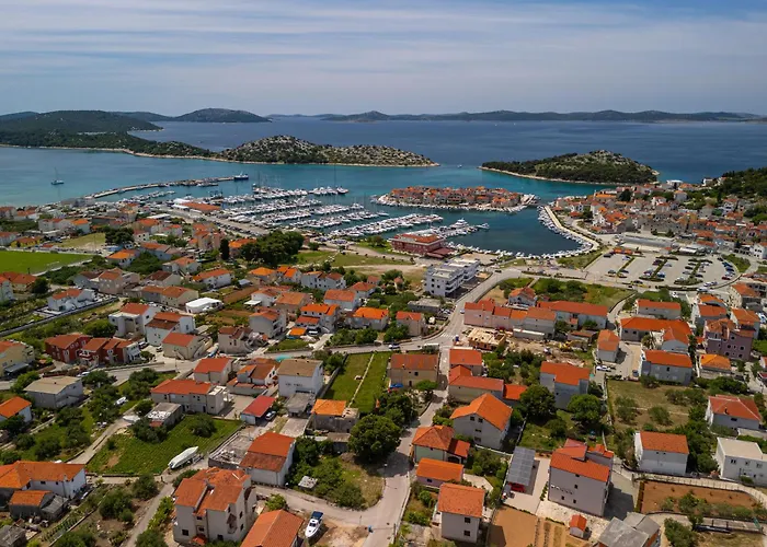 Simona Tribunj דירה