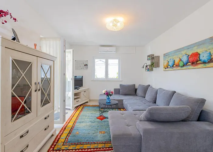 Simona Tribunj Apartament *